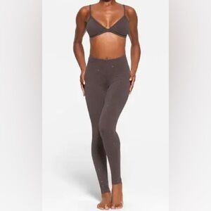 NWT RARE SKIMS OUTDOOR RHINESTONE LEGGING & TRIANGLE BRALETTE SET | GREY CHALK